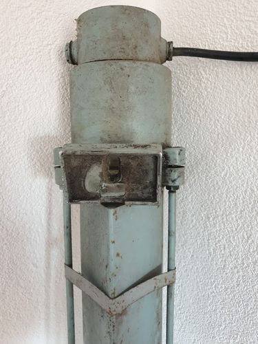 VEB Leuchtenbau Wittenberg AKA electric Bunkerlampe 160 cm